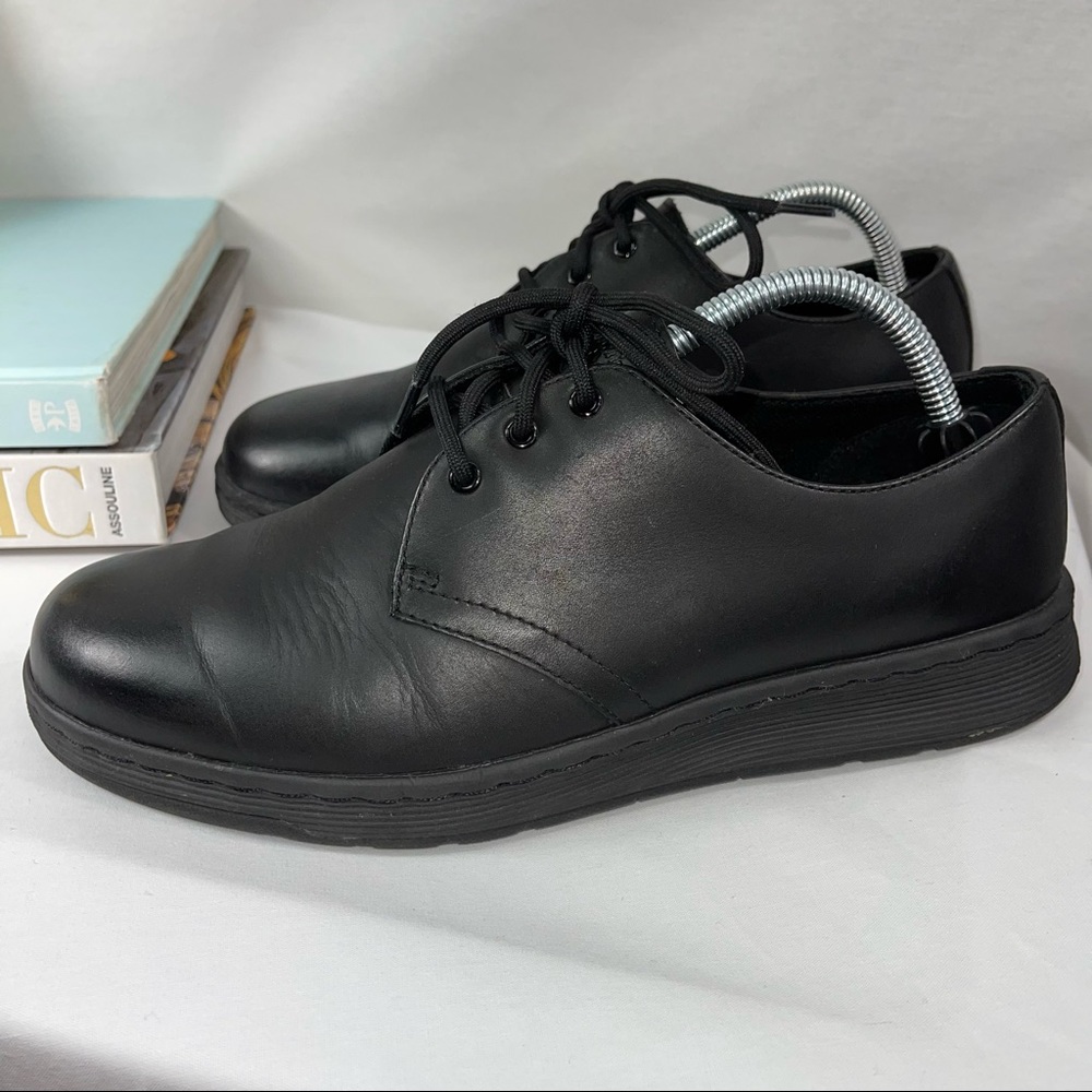 Dr. Martens Soft Wair black leather shoes excellent preowned condition unisex